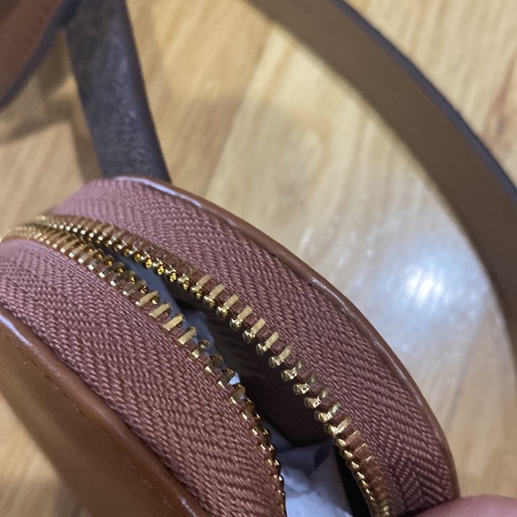 NWT Michael Kors Womens Brown Leather Double Pounch bag on belt. - Picture 9 of 10